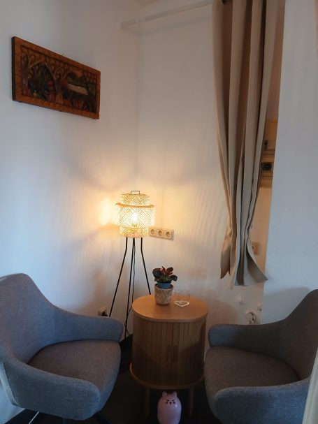 Empfangsbereich Massagesalon Empfangsbereich Massagesalon